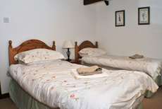 twin room b