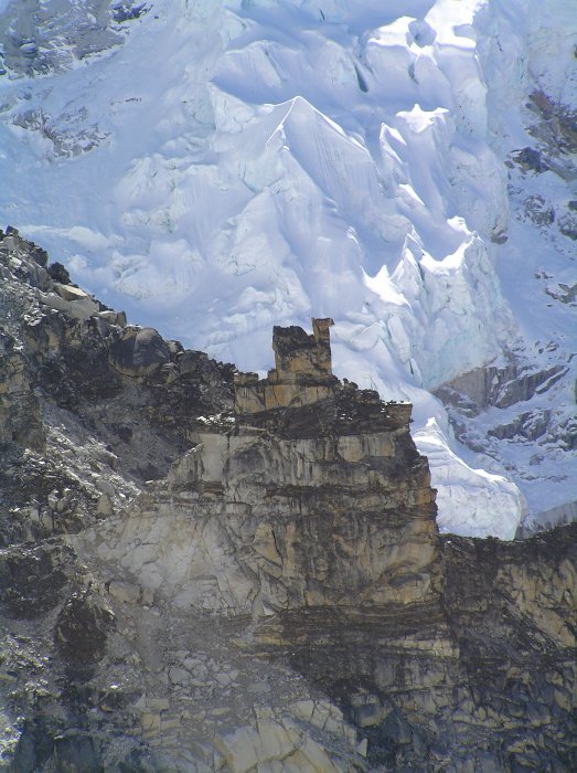 Rock & Ice en route to Everest Base Camp