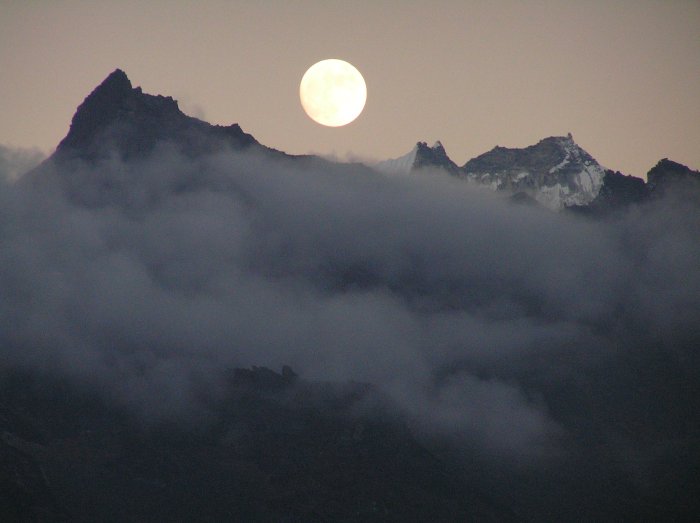 Moonrise above Kang Tega from Mong La