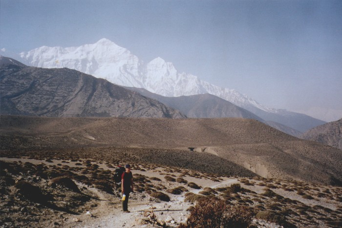 Trail from Jharkot to Jomosom with Nigiri in background