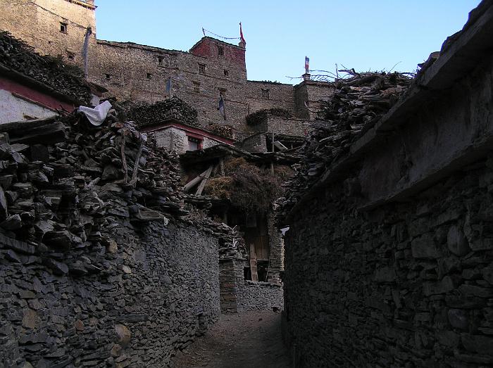 Narrow alleys of Phu