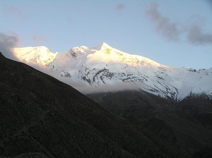 Sunrise on Kang Guru